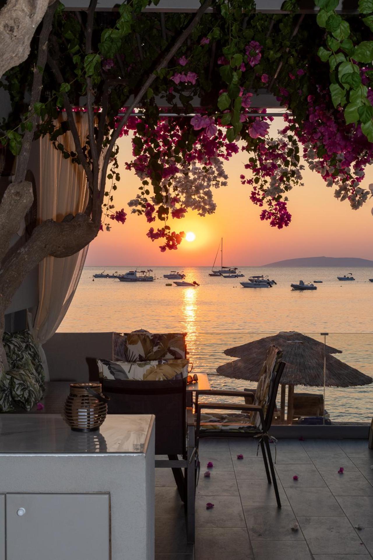 Buganvilla-Sea Front Villas Agia Pelagia  Extérieur photo